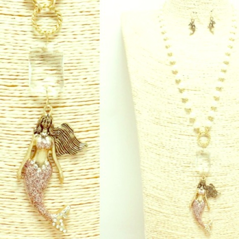 Long mermaid necklace with pink n gold boutique
